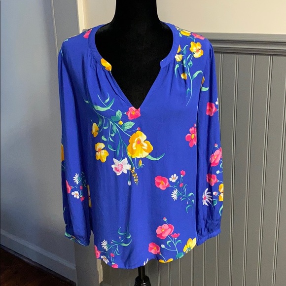 Old Navy Tops - NWT Old Navy Floral Print V-Neck Blouse